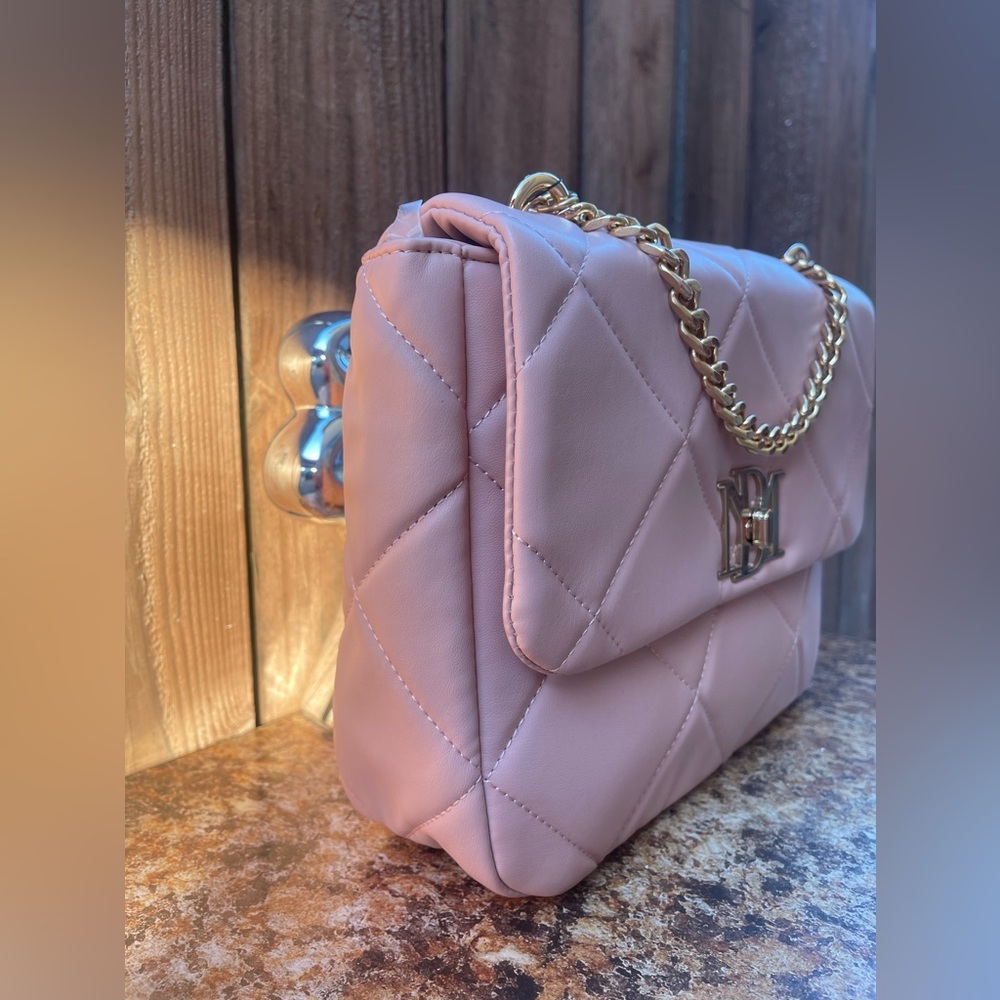 Badgley Mischka Quilted Big Chain Crossbody Bag - Picture 3 of 14